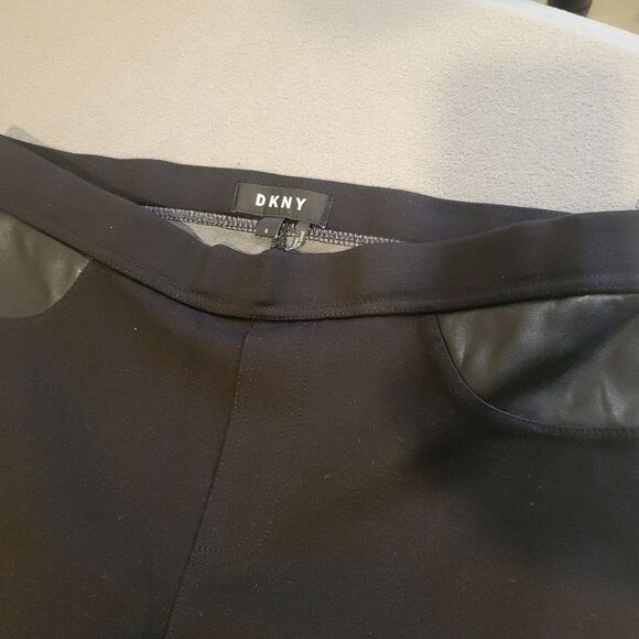 DKNY Black Leggings With Faux Leather Details Size Small - Picture 2 of 9
